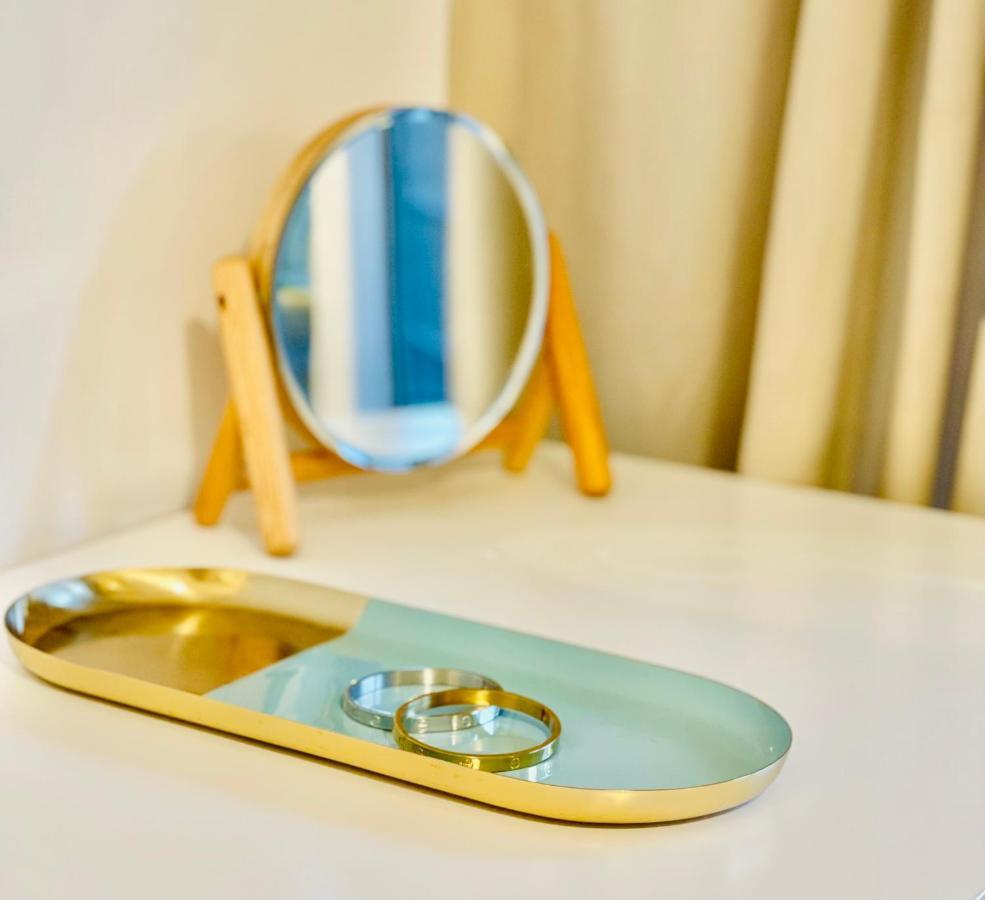 Retropolitan Living Patras Apartment Екстериор снимка