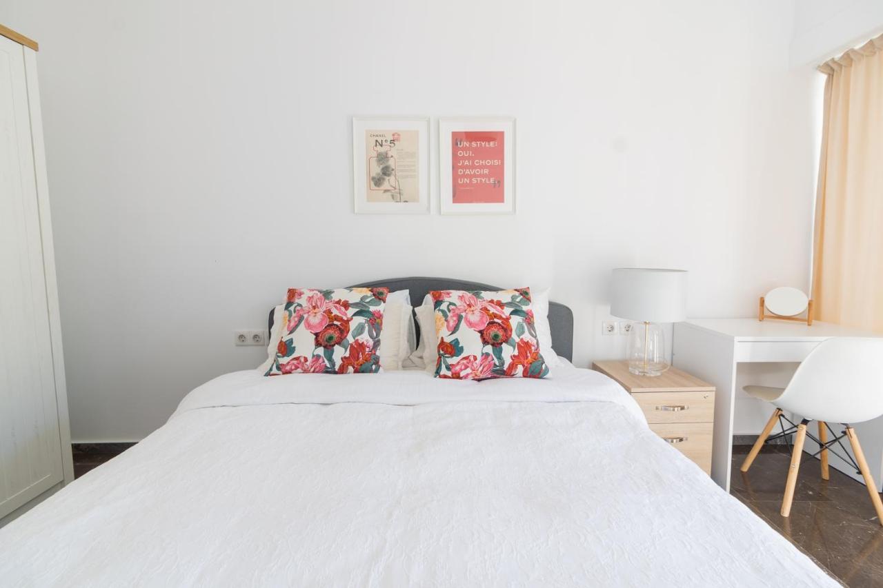 Retropolitan Living Patras Apartment Екстериор снимка