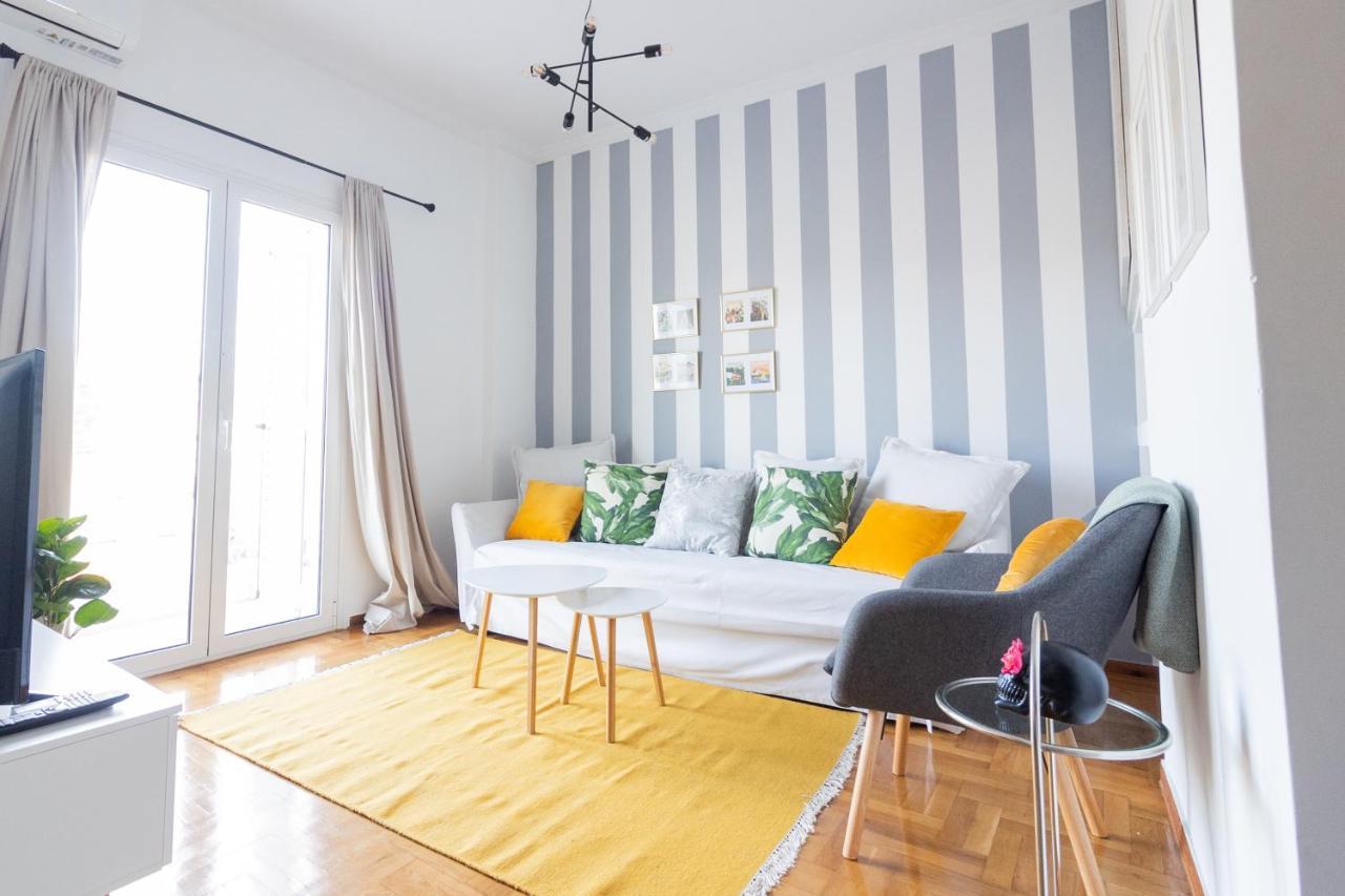 Retropolitan Living Patras Apartment Екстериор снимка