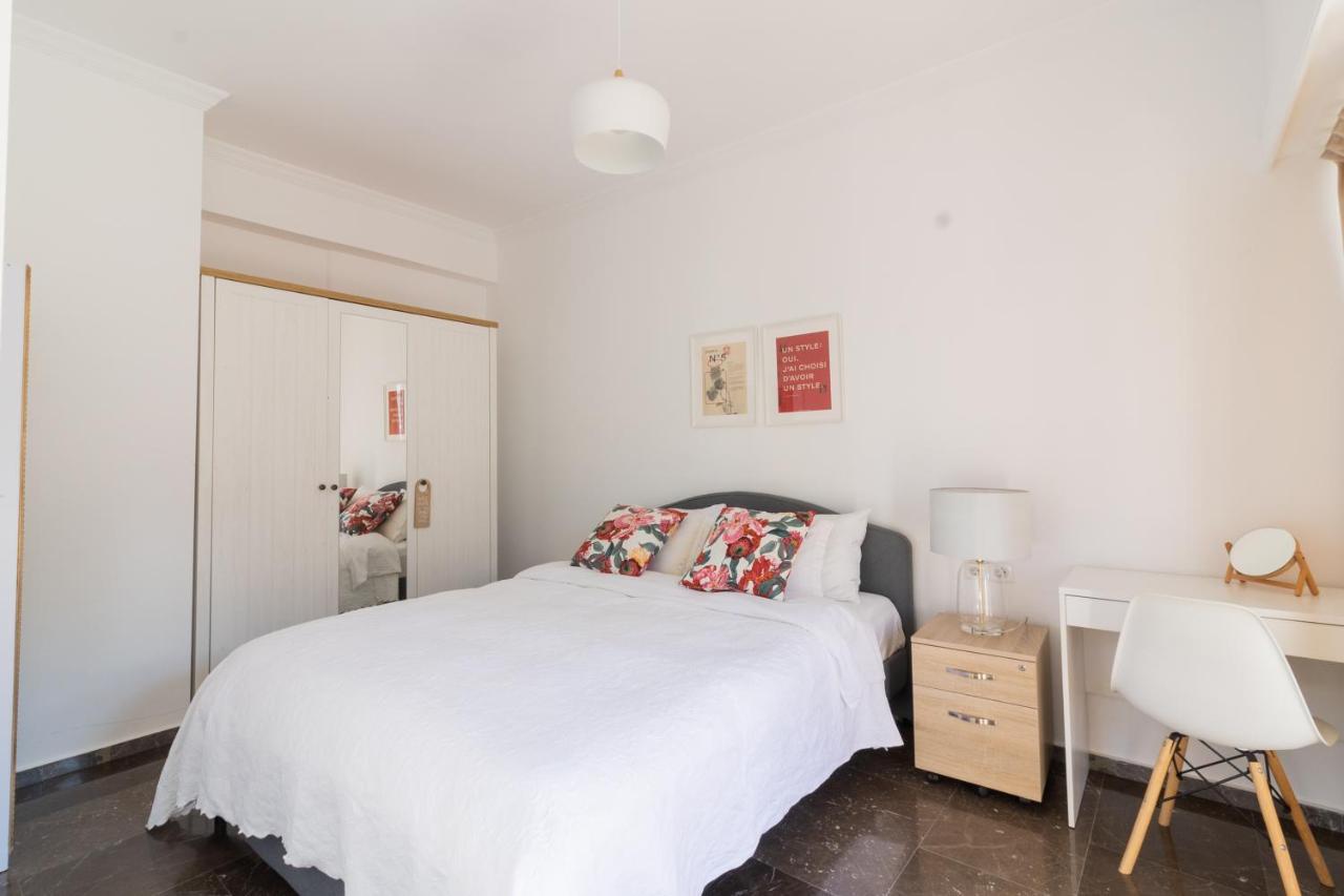 Retropolitan Living Patras Apartment Екстериор снимка